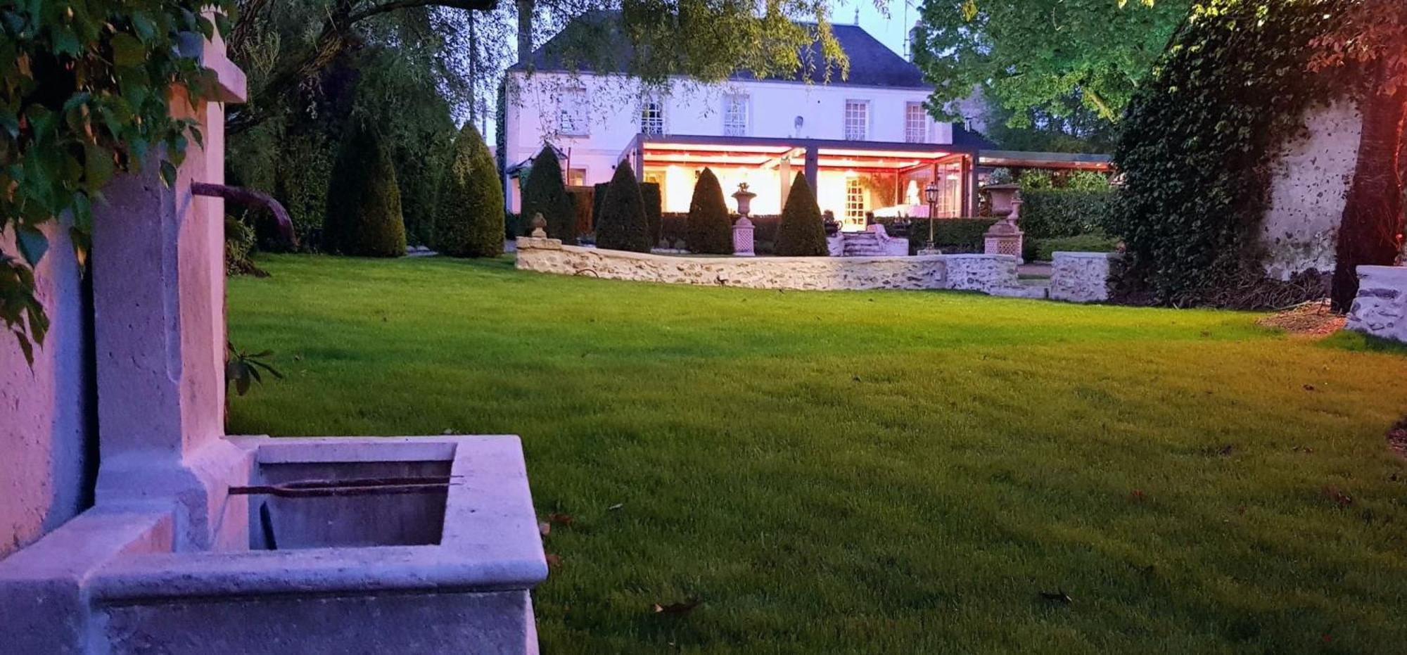 Domaine Des Clos Vallees Longnes Kültér fotó